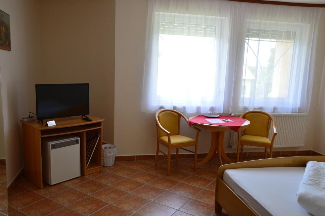 Harkány Hotel Harka מראה חיצוני תמונה